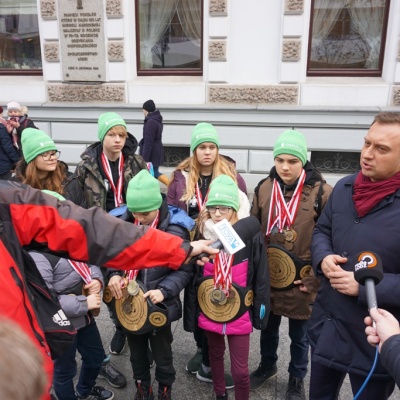 Siedem pasów mistrzowskich w grapplingu dla młodych łodzian